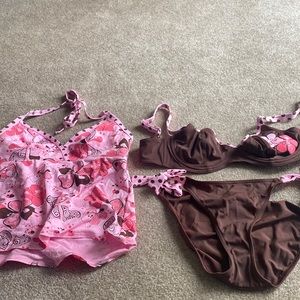 Freya bathing suit bundle in Truffle. Tops UK 34D and bottom is UK small.